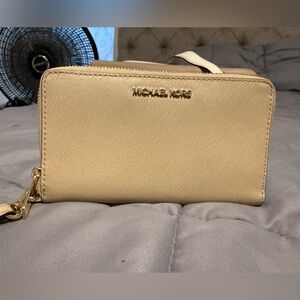 Michael kors wallet